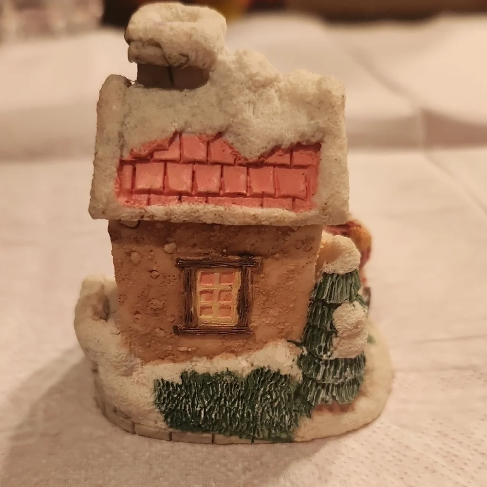 Festive Santa House with Bears Figurine - Picture 4 of 7